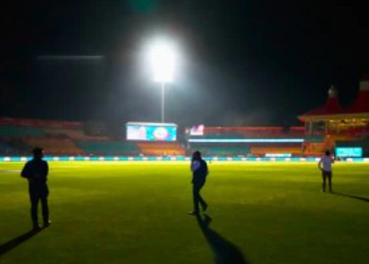 Weather to dictate IPL playoff venues; BCCI considering all alternatives