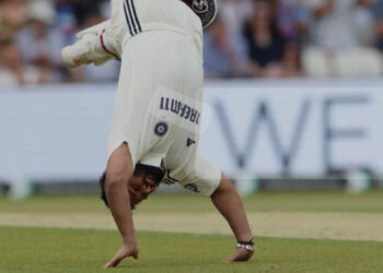 Kapil Dev not amused by Rishab Pant’s somersault celebration
